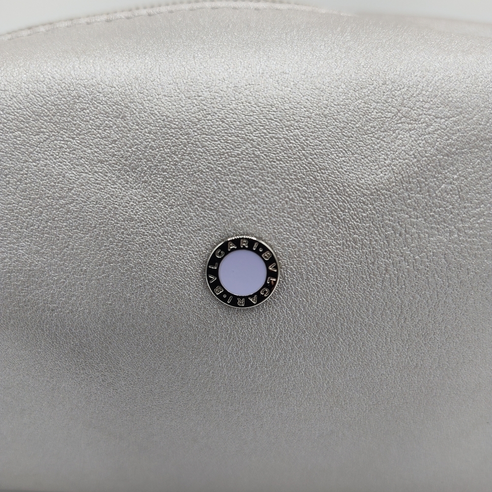 BVLGARI Parfums x Emirates Silver Cosmetic Bag Exclusive Amenity Kit Luxe - Picture 2 of 3